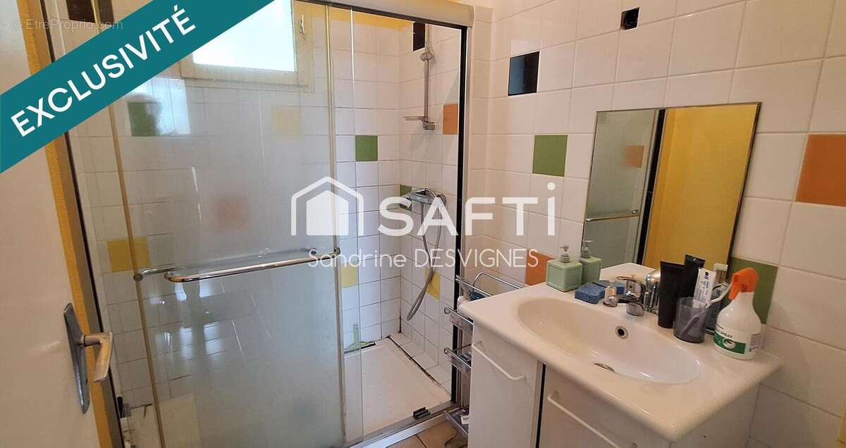 Maison 88 m² à Saint-Eugene  - photo 4