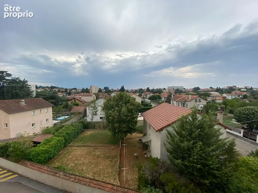 Appartement t4 traversant de 63 m2 - 3 chambres balcon & loggia - photo 8