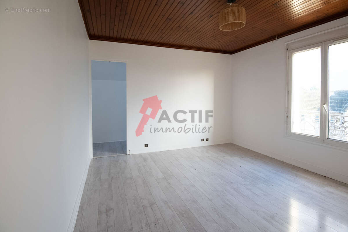 Maison à CORBEIL-ESSONNES