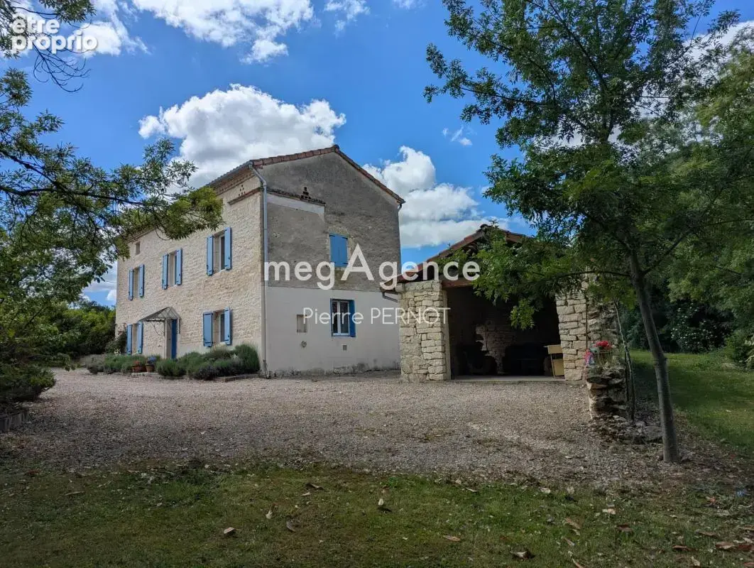 Maison en Pierre sur Parc de 2,6 hectares - photo 4