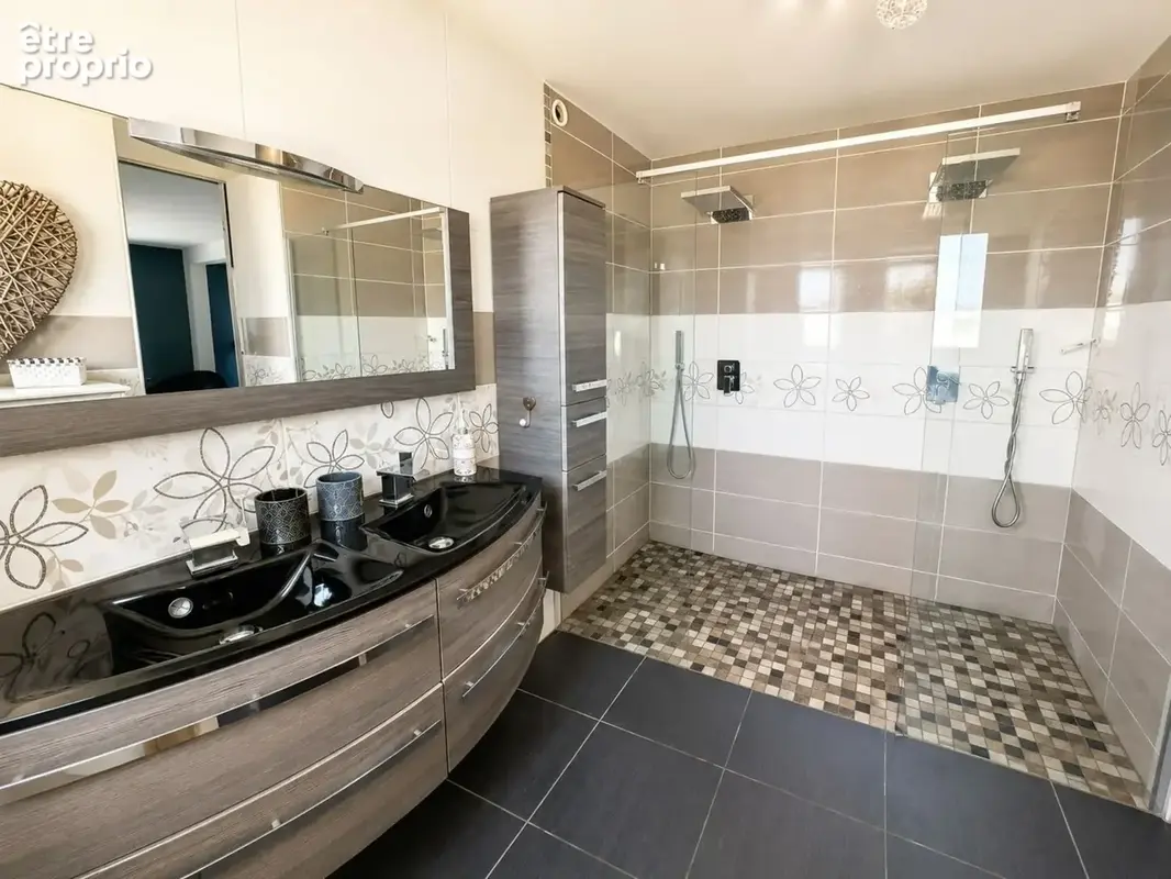 Élégante maison familiale – Saint-Just-Saint-Rambert - photo 6