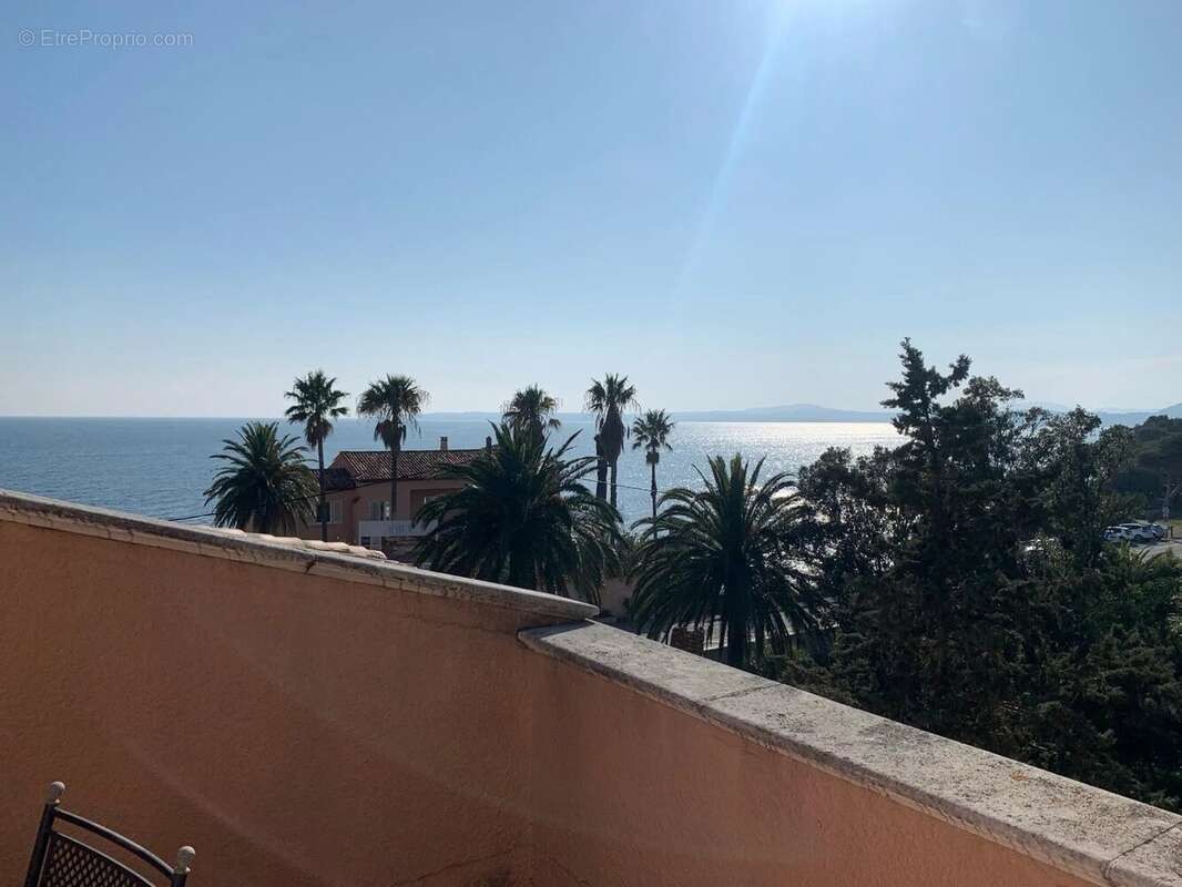 Maison à LES ISSAMBRES