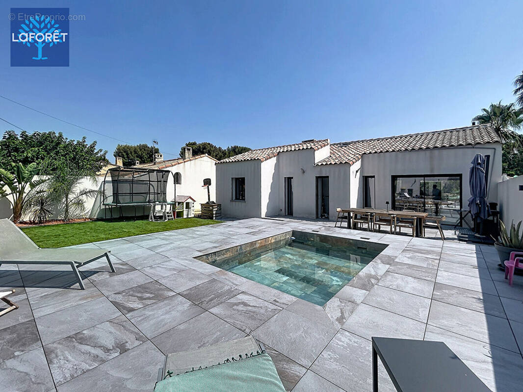 Maison à SAUSSET-LES-PINS