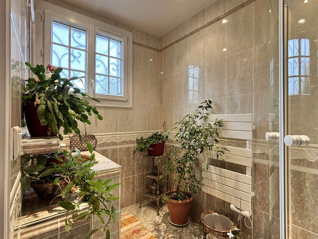 Maison à VERNEUIL-EN-HALATTE