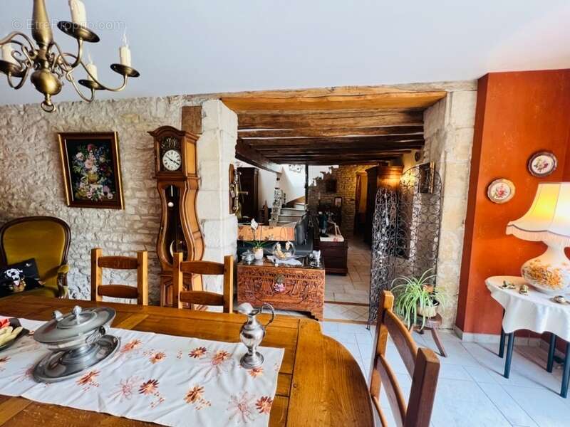 Maison bourgeoise 267m² - photo 17