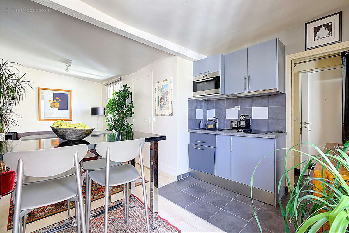 Appartement à PARIS-18E