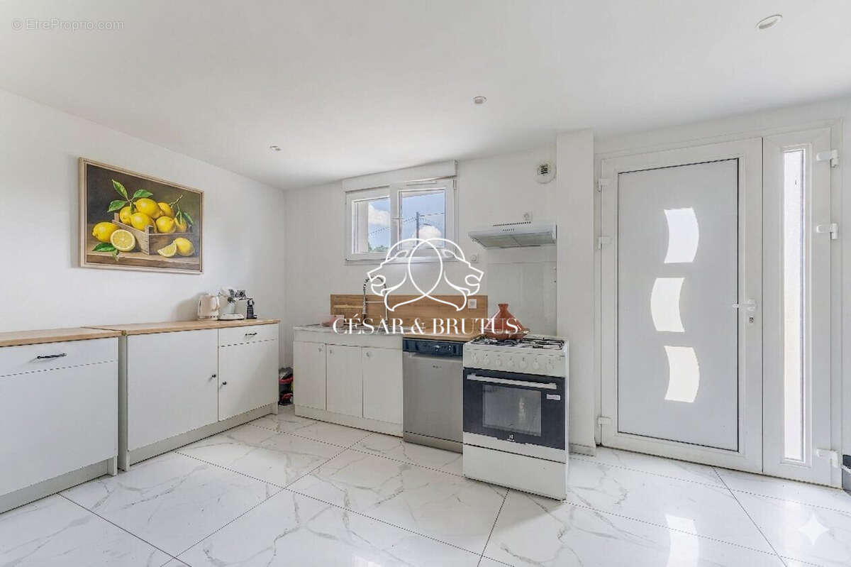 Maison 6 pièces 134 m² à vendre à Les Cheres (69380) - photo 6