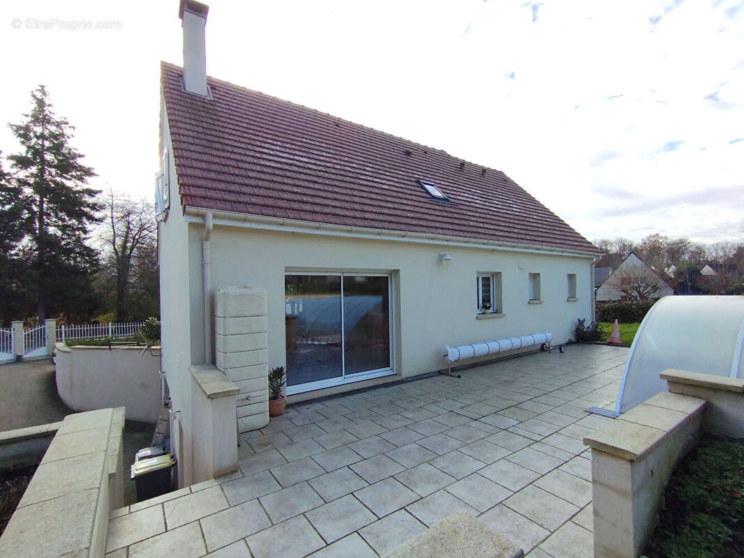 Maison à SAINT-SEBASTIEN-DE-MORSENT