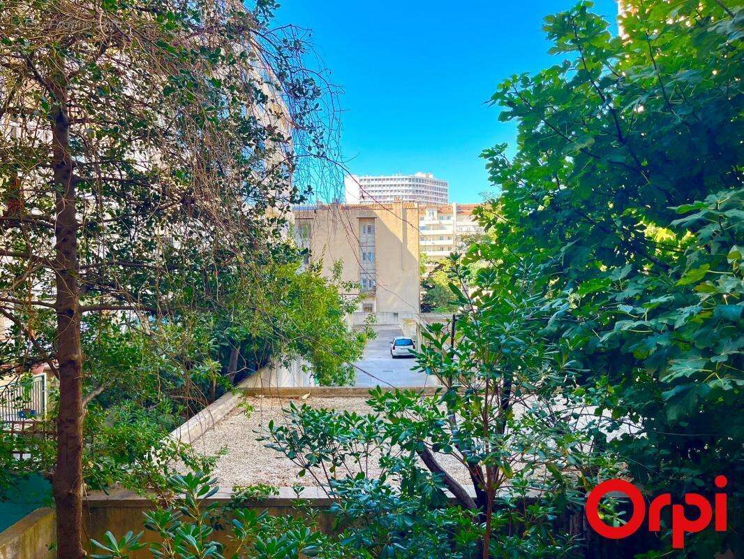 Commerce à MARSEILLE-7E