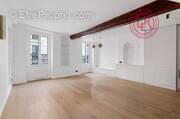Appartement à PARIS-3E