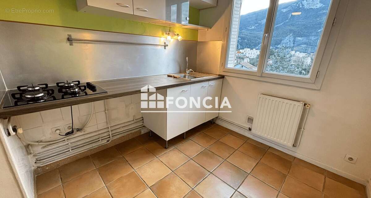 Appartement à FONTAINE