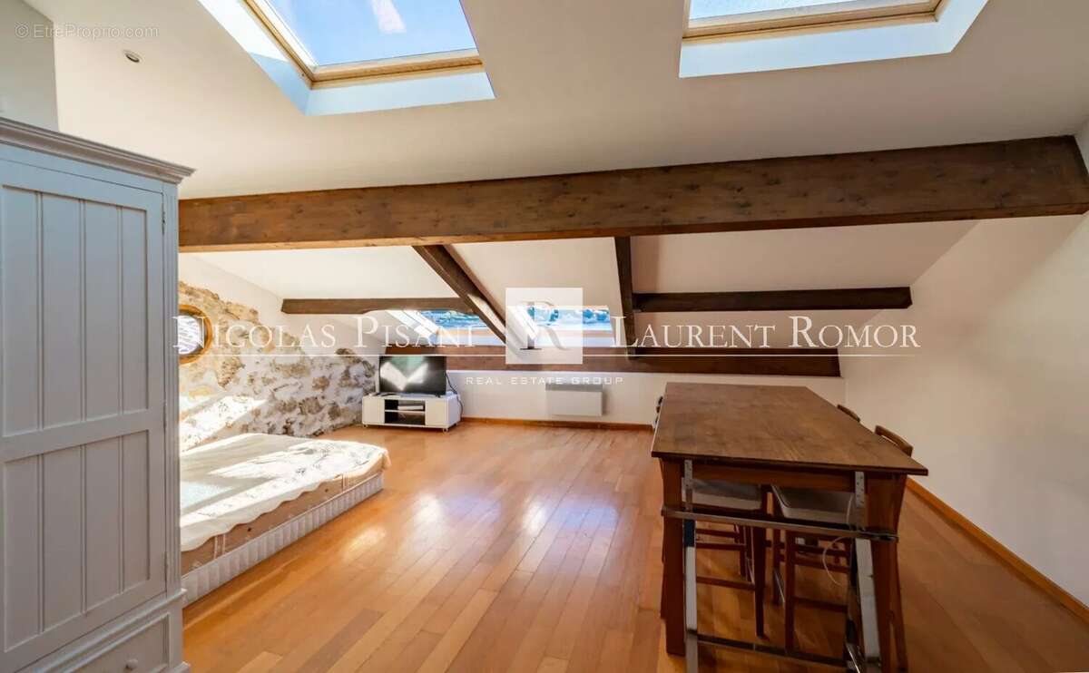 Appartement à VILLEFRANCHE-SUR-MER