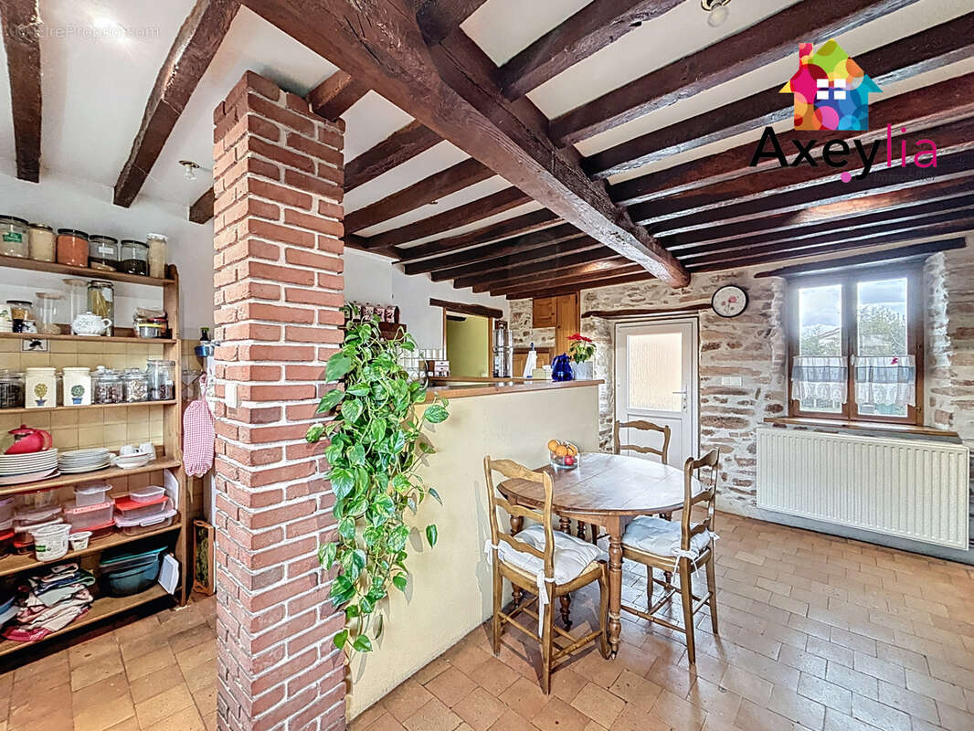 Maison à SAINT-GERMAIN-LAVAL