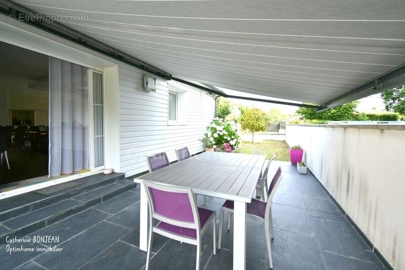 Maison à BLANQUEFORT