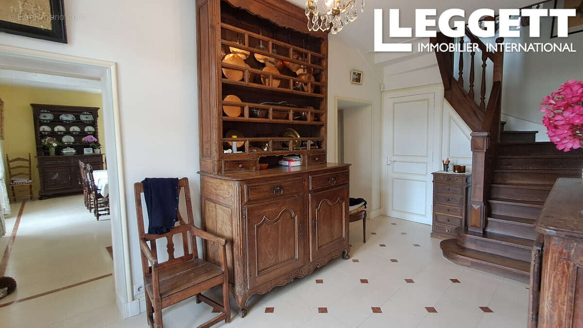 Maison à LA TOUR-BLANCHE