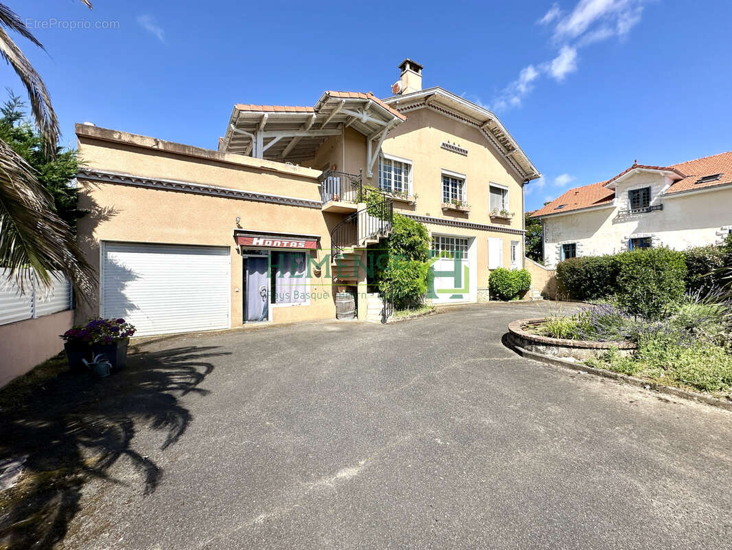 Maison à SAUVETERRE-DE-BEARN