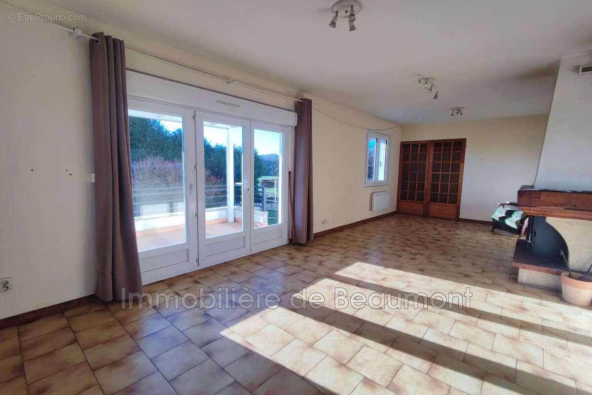 Maison à BEAUMONT-LE-ROGER