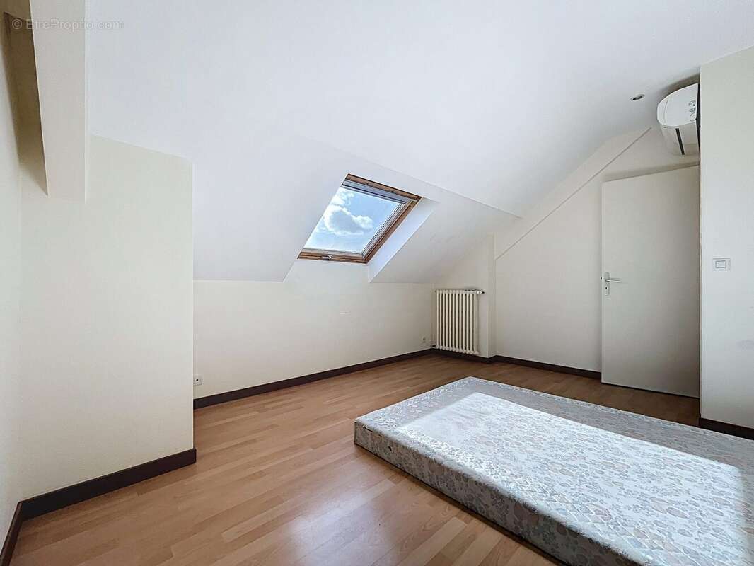 Maison à MONTAUBAN-DE-BRETAGNE