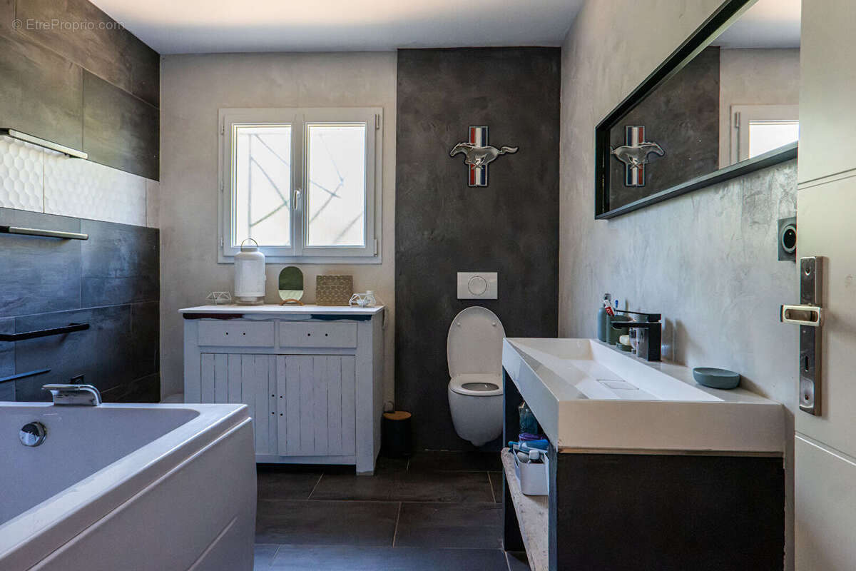 Maison Méounes Les Montrieux 6 pièces 250m² - Havre de paix - photo 13