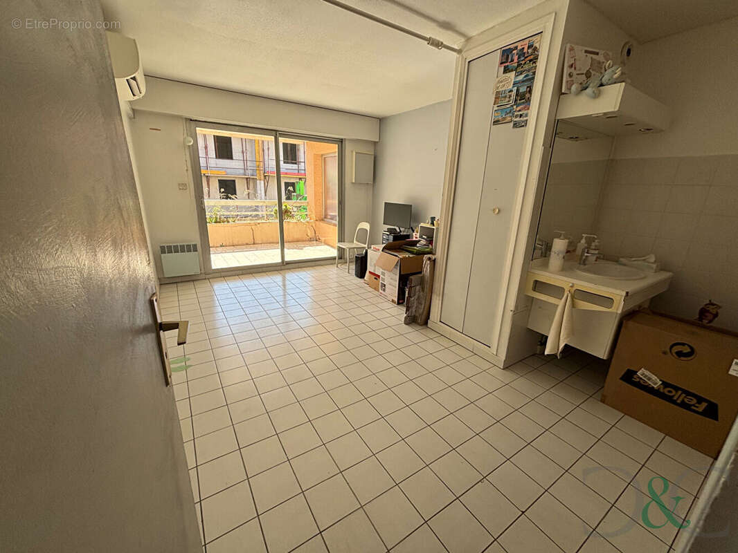 Appartement à BORMES-LES-MIMOSAS