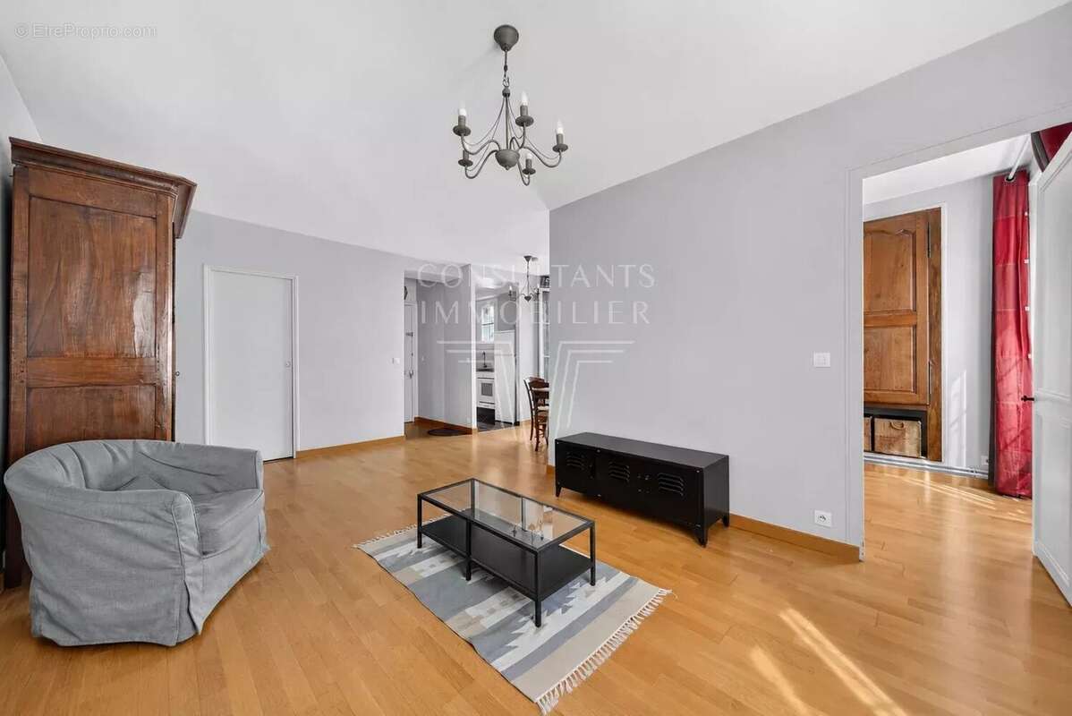 Appartement à PARIS-7E