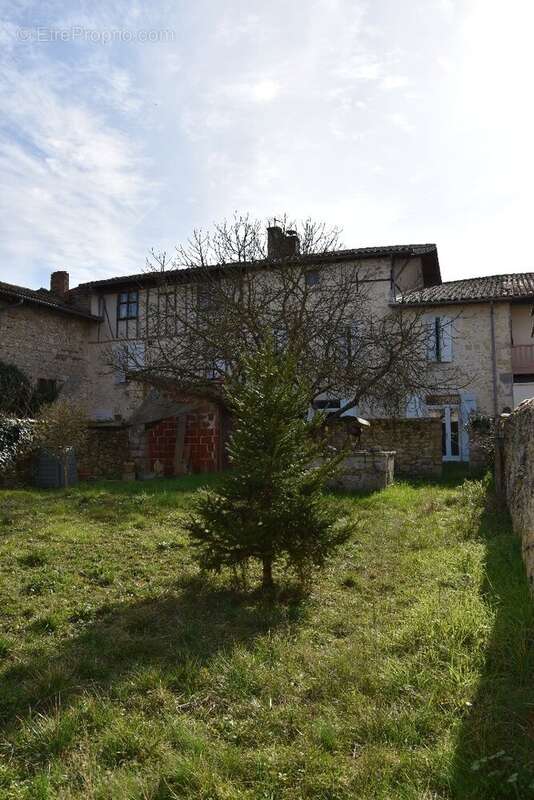 Maison à MAUVEZIN