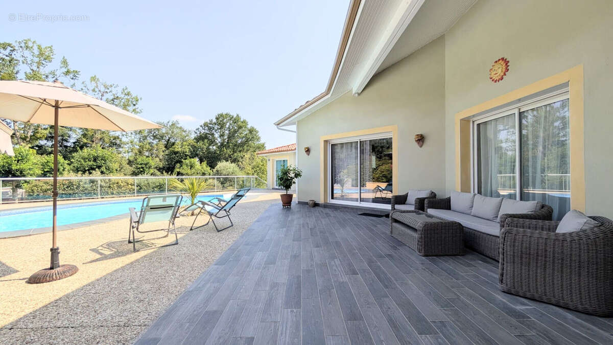 Maison à HAGETMAU