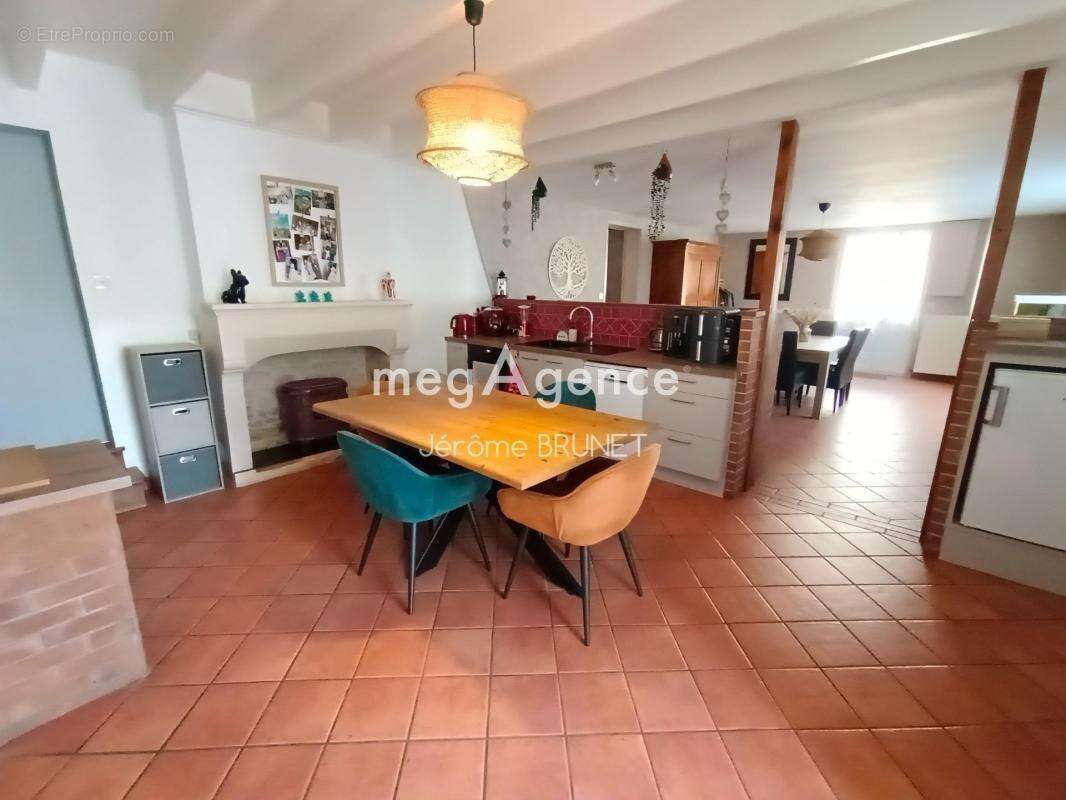 Maison à NALLIERS
