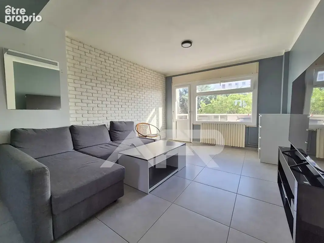 Appartement à SARTROUVILLE