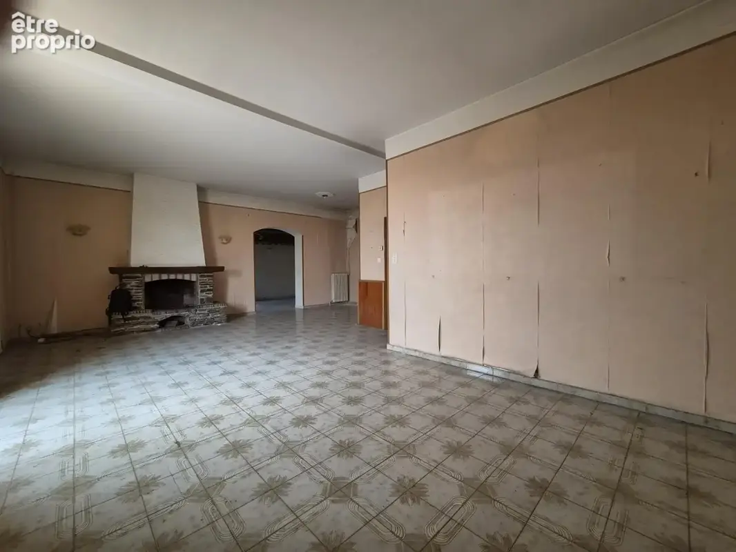 Maison de caractère avec piscine, grand terrain arboré et fort potentiel de valorisation - photo 4