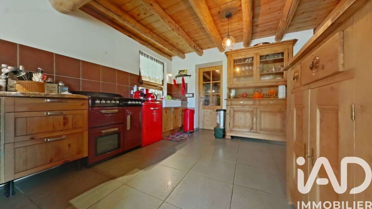 Maison 201 m² à Septmoncel  - photo 3