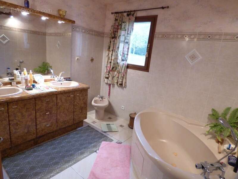 Maison à BOURBON-L&#039;ARCHAMBAULT