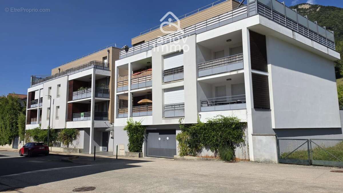 Appartement à LA TERRASSE