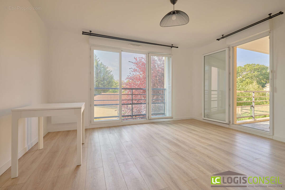Appartement à CHATILLON