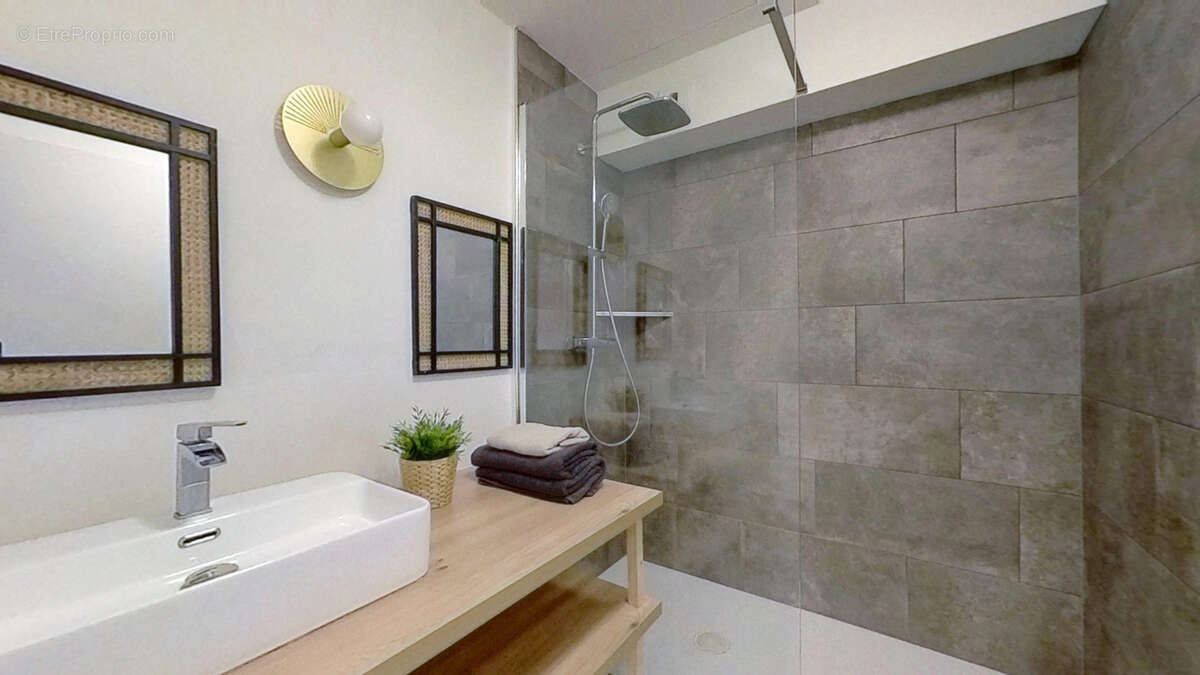 Appartement à LYON-9E