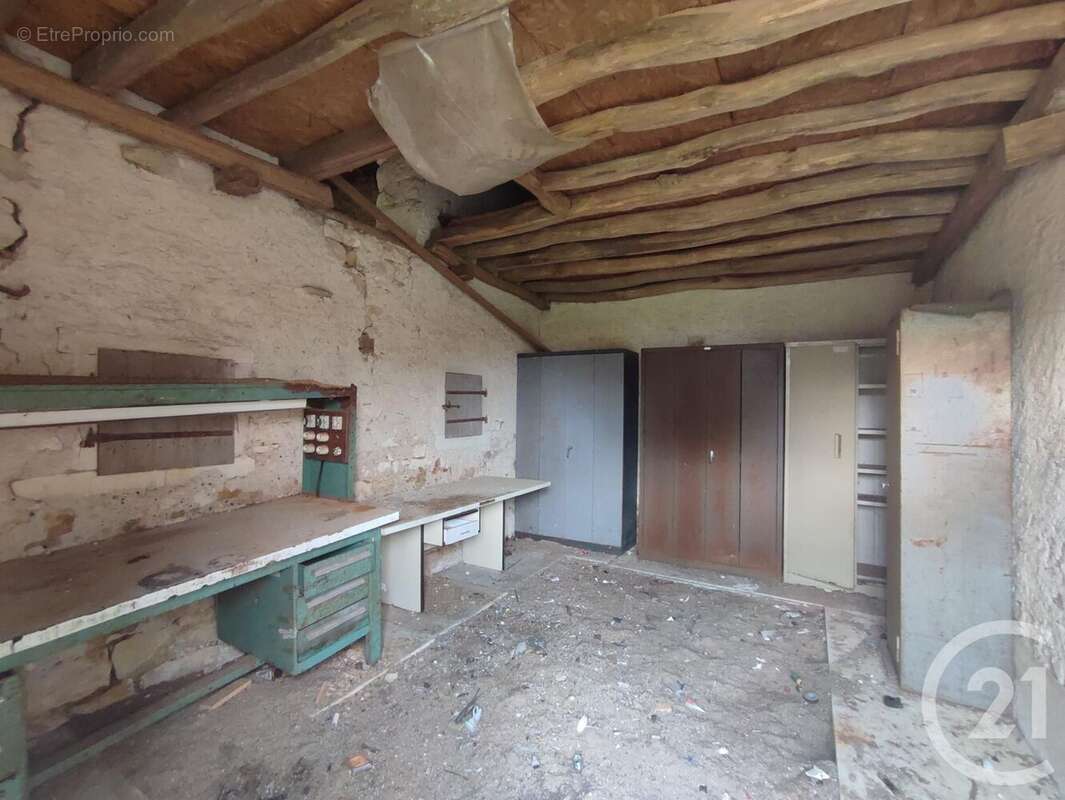 Maison à SUILLY-LA-TOUR