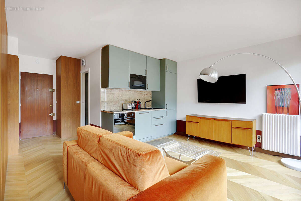 Appartement à PARIS-20E