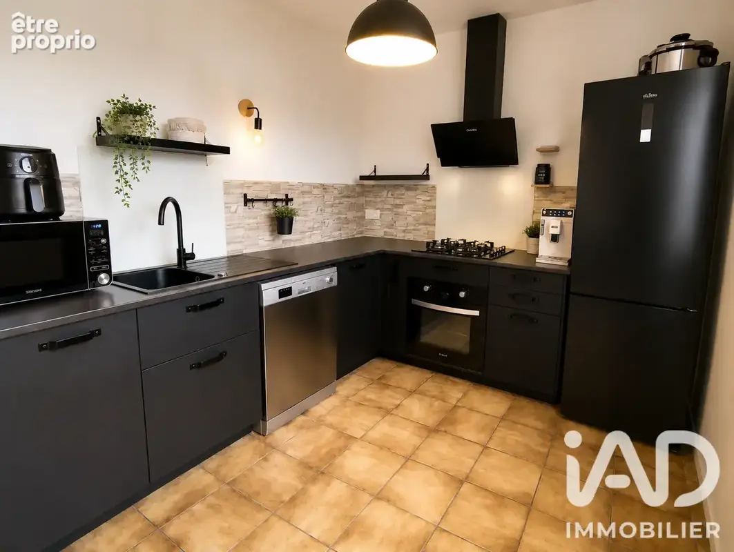 Photo 1 - Maison à NAZELLES-NEGRON