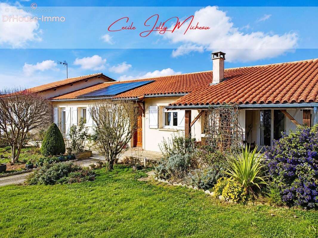 Maison 148 m² à Saint-Bonnet-Sur-Gironde  - photo 8