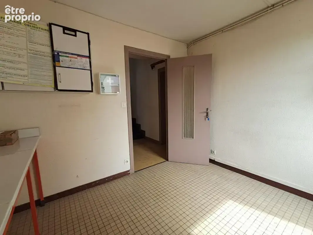 Batiment d'activité  540 m2 - photo 6