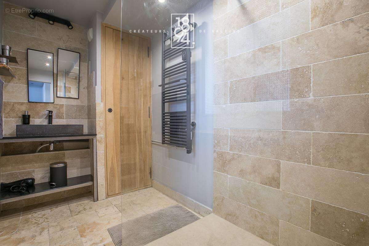 Appartement à MARSEILLE-7E