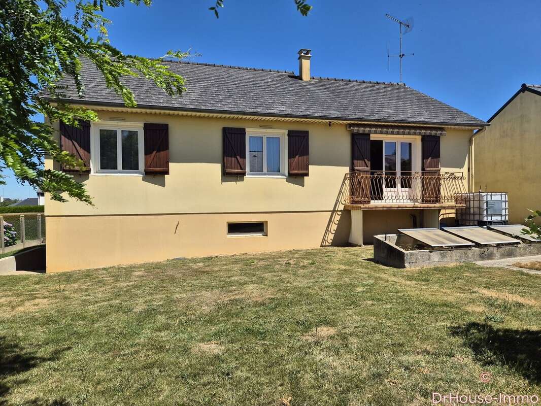 Maison 93 m² à Ernee  - photo 10