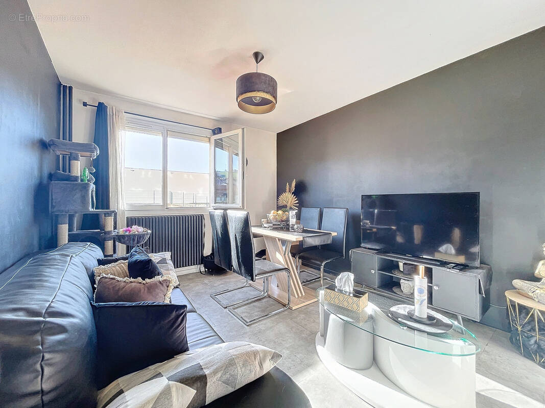 Appartement à LA RICAMARIE