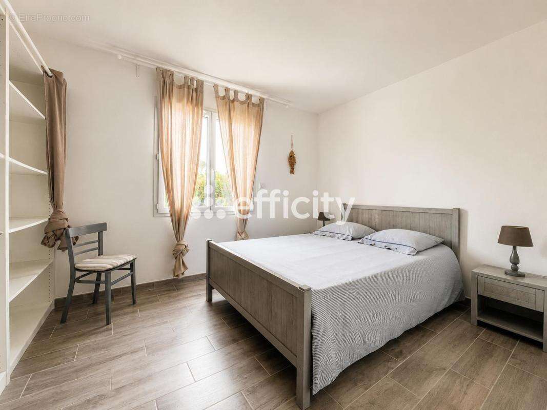 Maison 112 m² à Ares  - photo 7