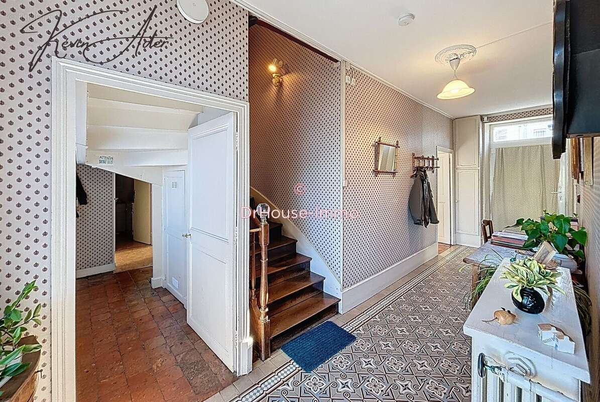 Maison 148 m² à La Chapelle-Saint-Mesmin  - photo 3