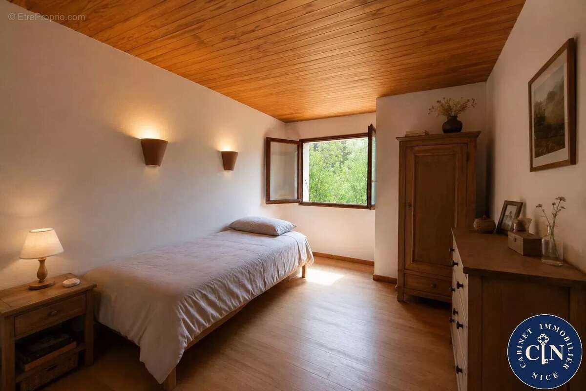 Maison 180 m² à Annot  - photo 8