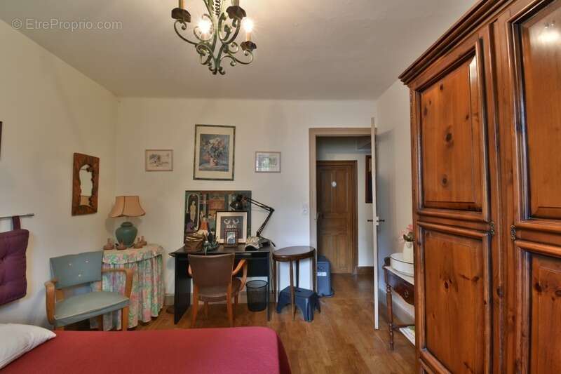 Maison à LE PONT-CHRETIEN-CHABENET