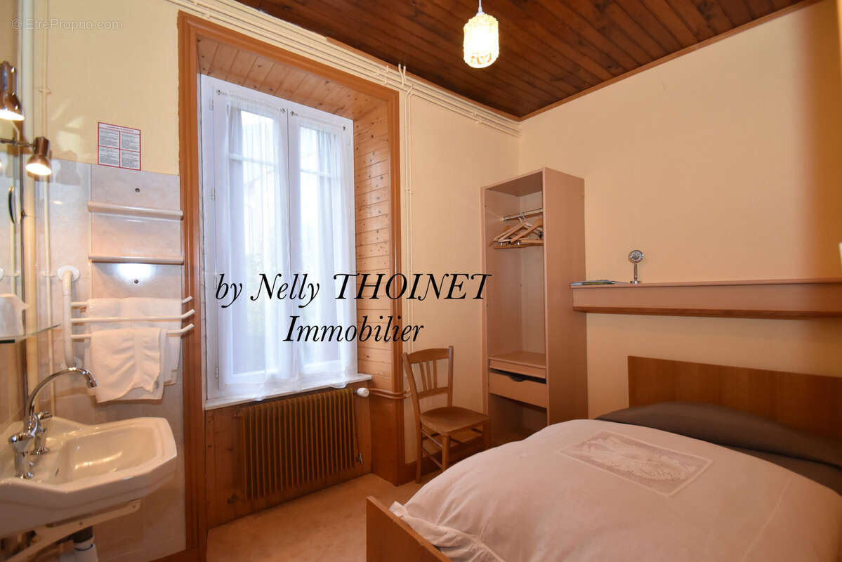 Commerce à PICHERANDE