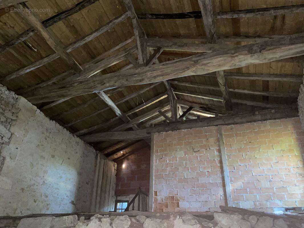 Maison à SAINT-JEAN-DE-BLAIGNAC