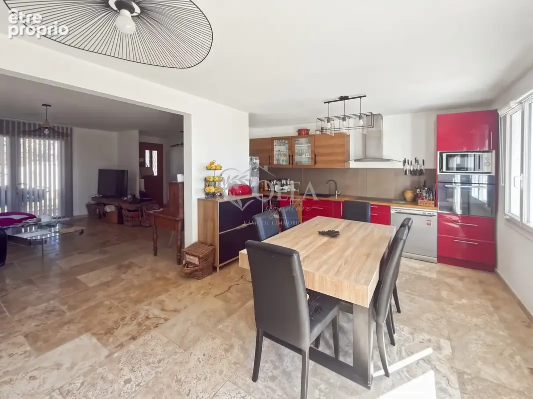 Maison 5 pièces 103 m² à vendre à Uzes (30700) - photo 2